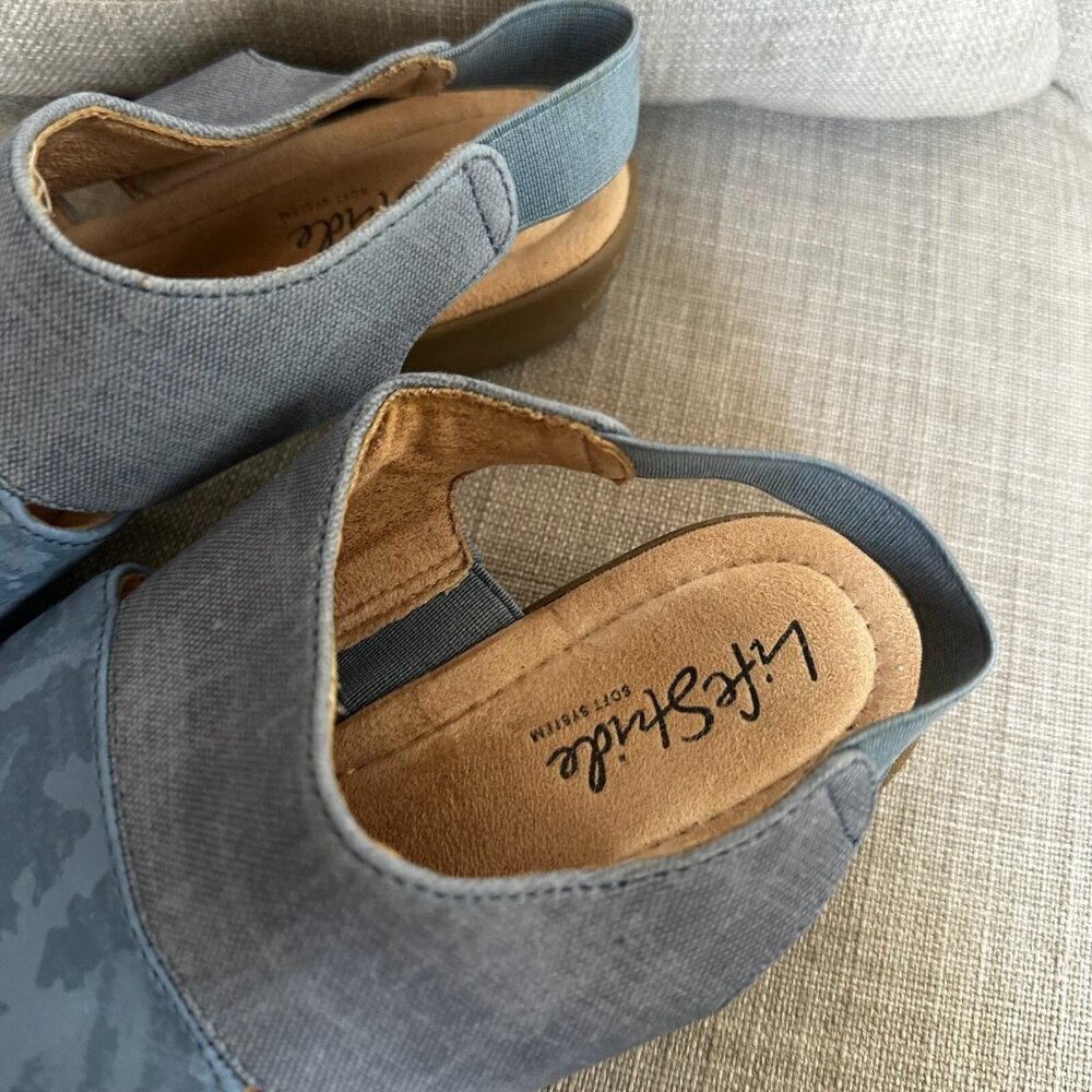 LifeStride Taura Sandals Womens Sz 8W Blue Denim Fabric Wedge Open Toe Shoes - Picture 6 of 10